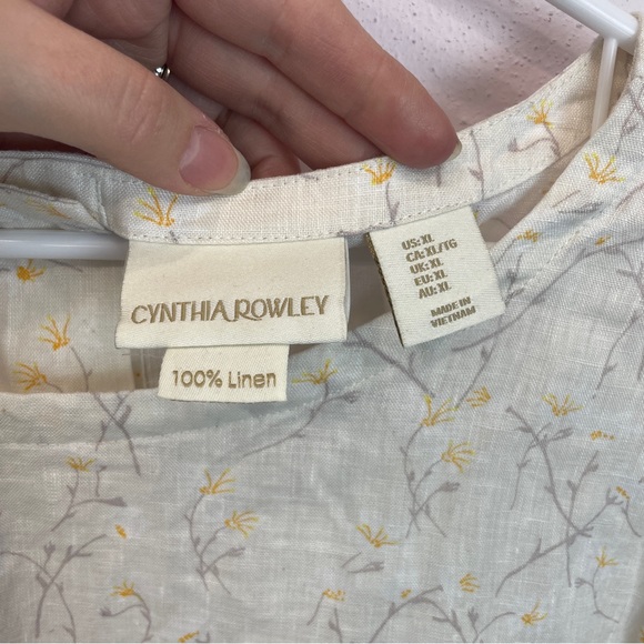 Linen button back top - Picture 4 of 4